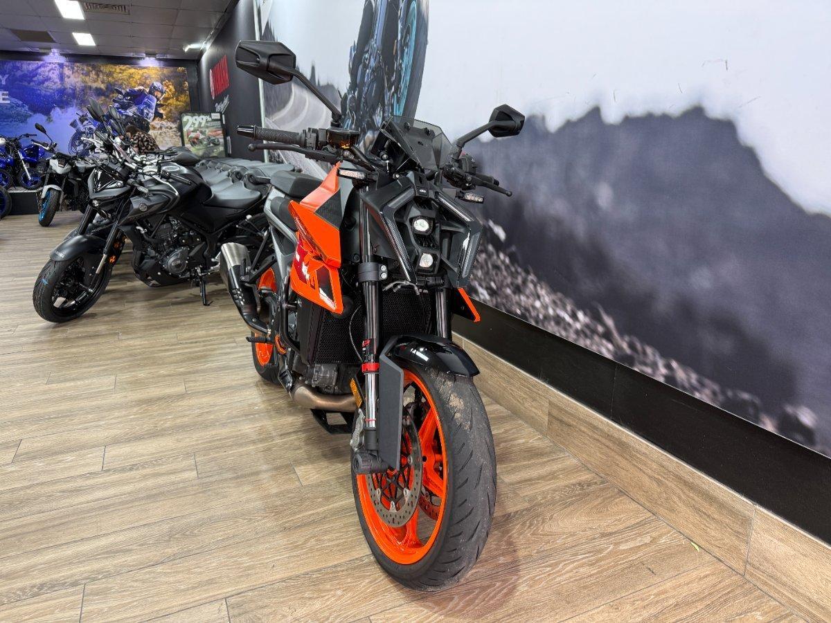2024 KTM 990 DUKE ROAD