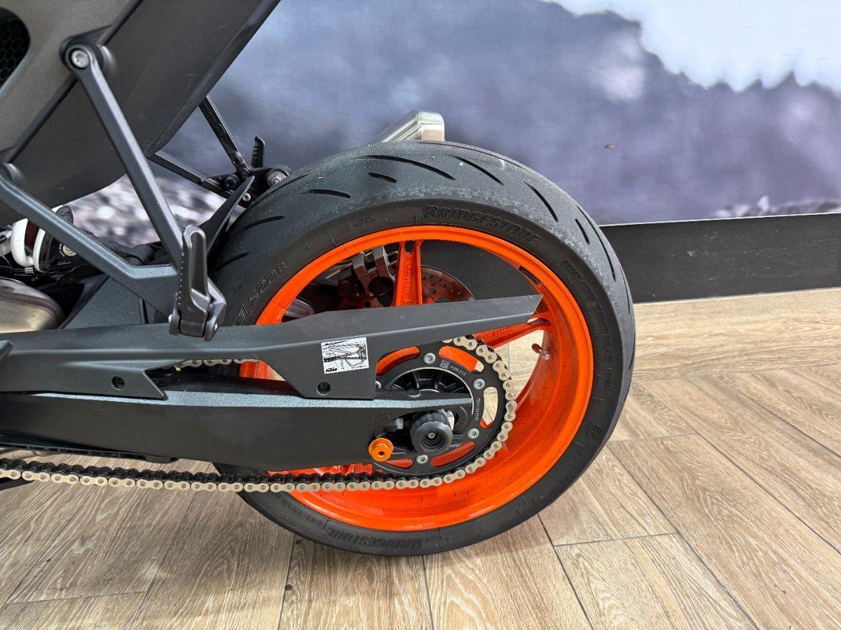 2024 KTM 990 DUKE ROAD