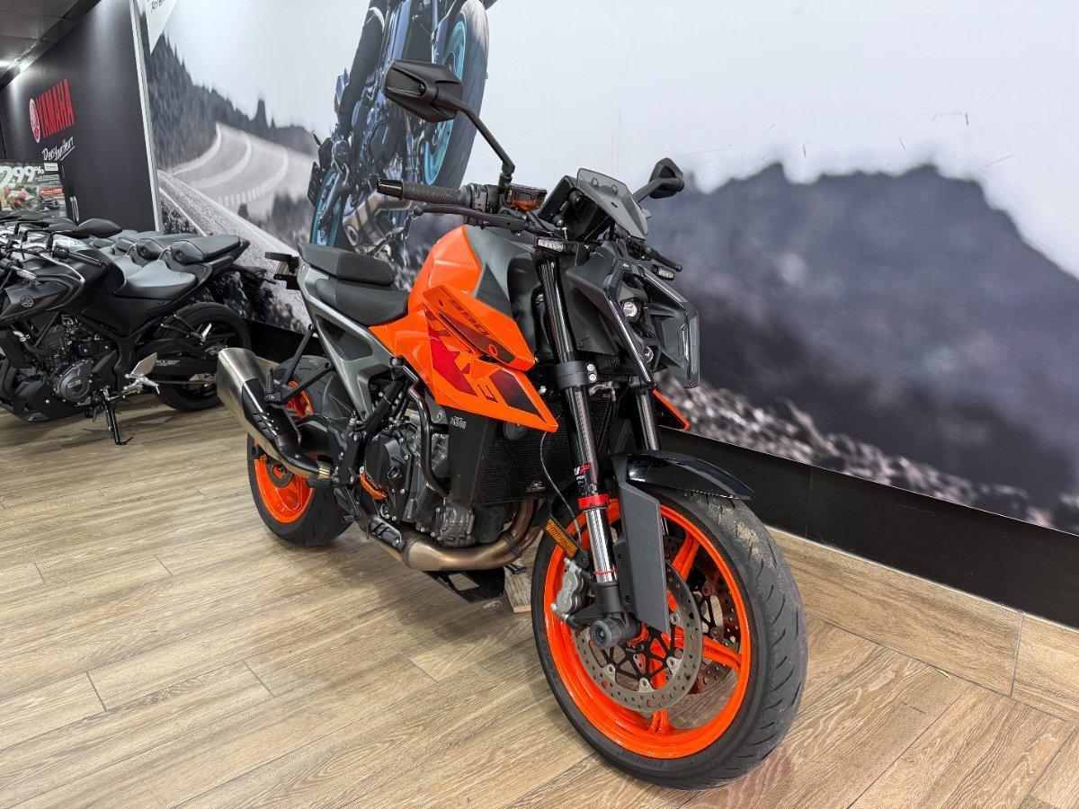 2024 KTM 990 DUKE ROAD