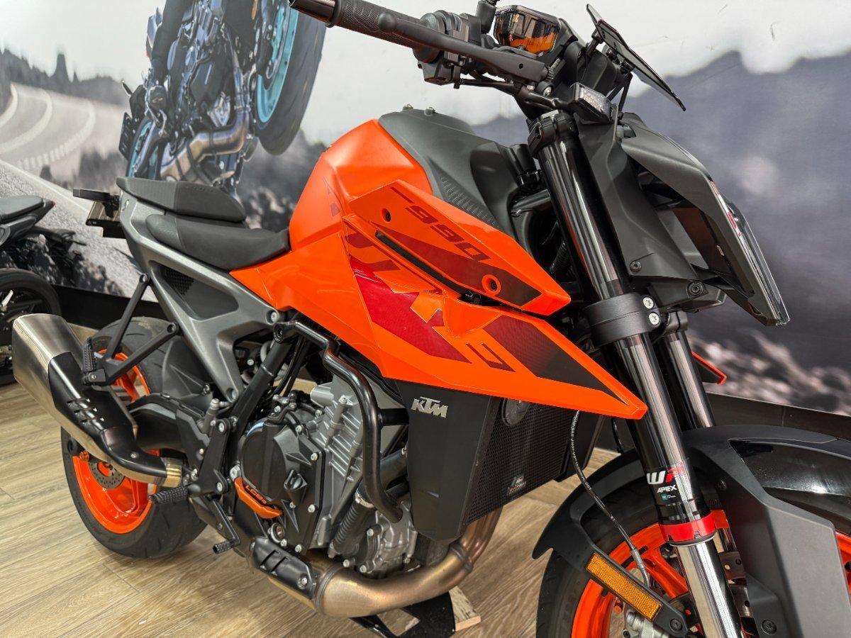 2024 KTM 990 DUKE ROAD
