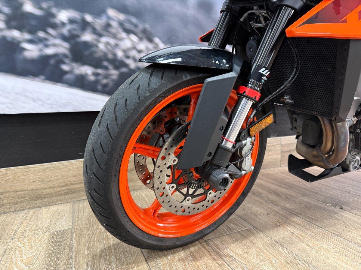 2024 KTM 990 DUKE ROAD