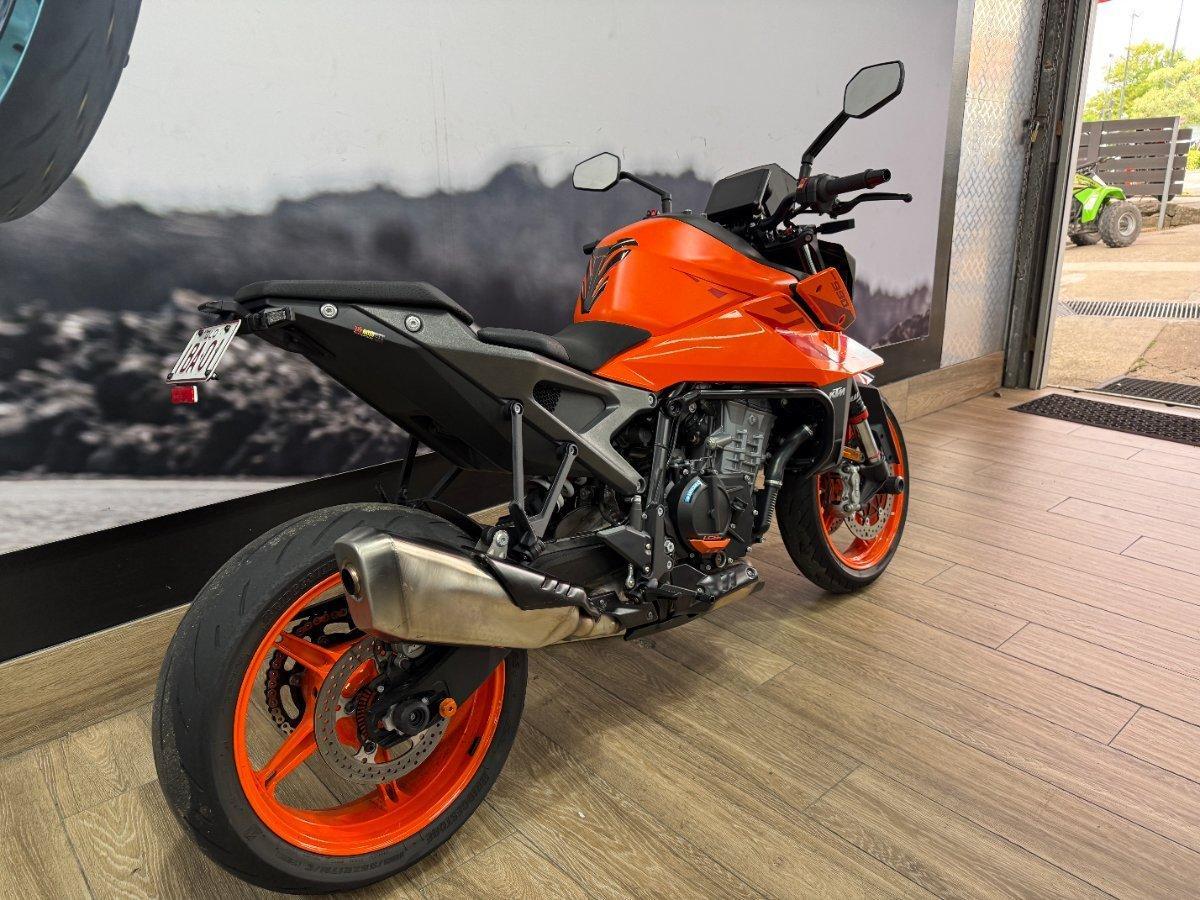 2024 KTM 990 DUKE ROAD