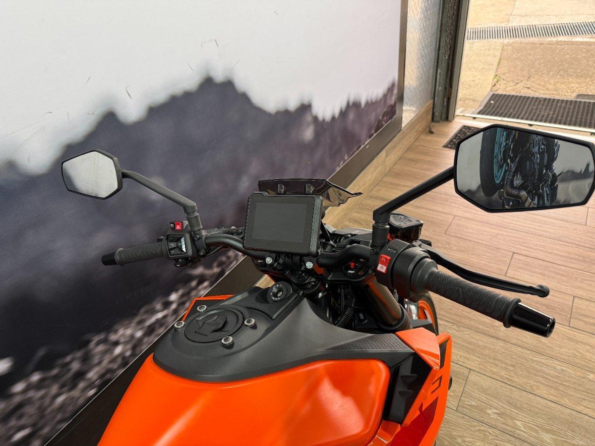 2024 KTM 990 DUKE ROAD