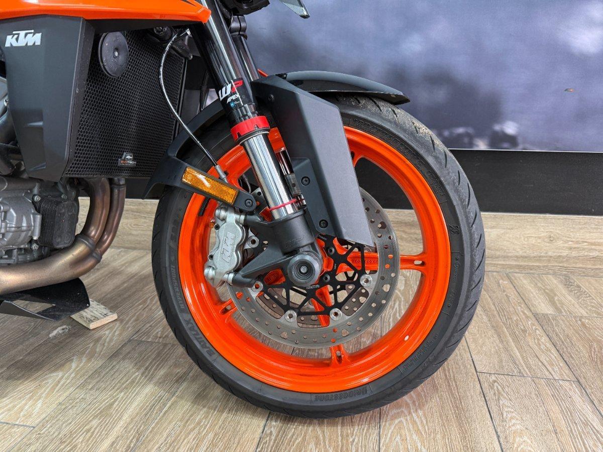 2024 KTM 990 DUKE ROAD