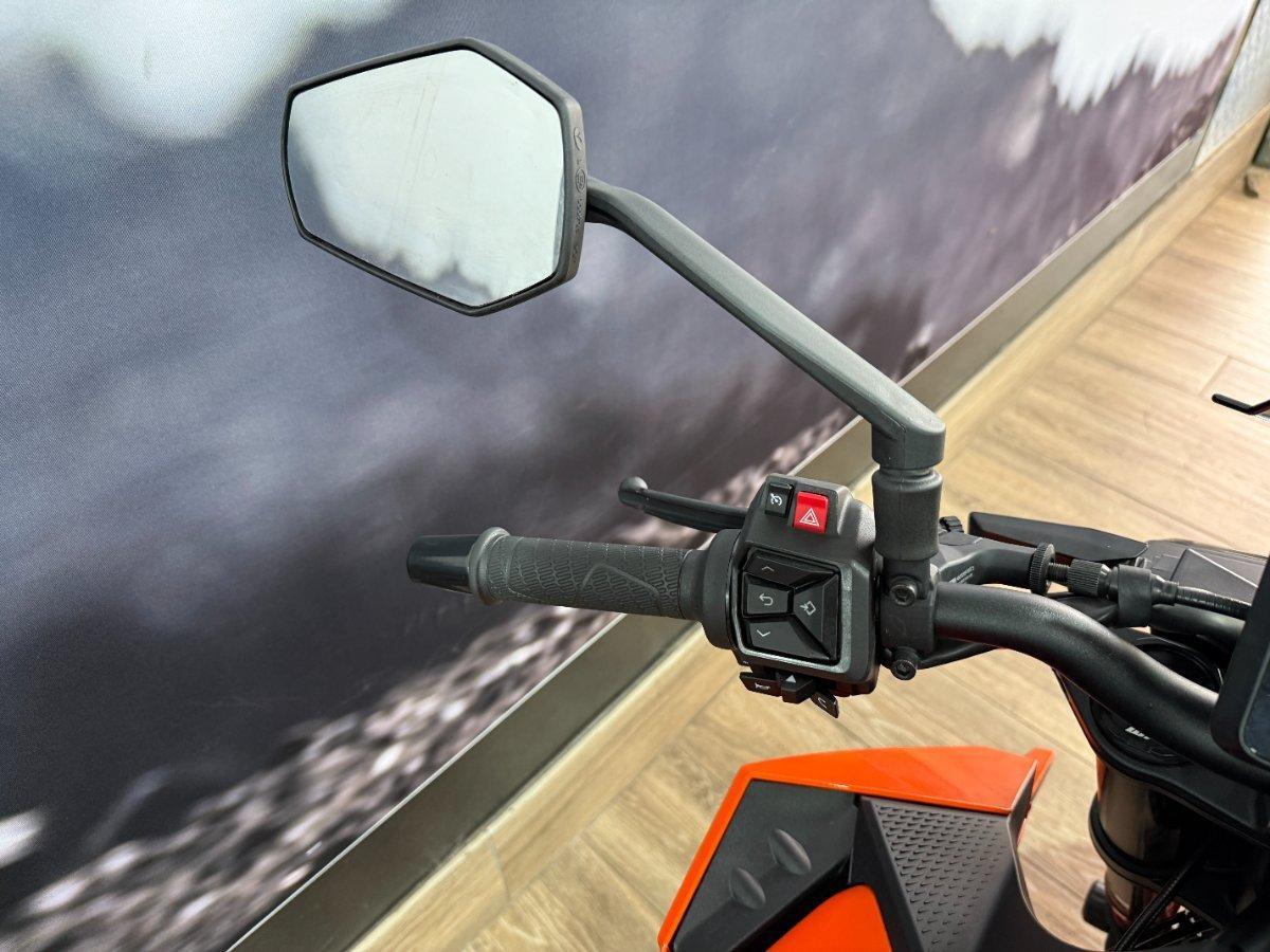 2024 KTM 990 DUKE ROAD