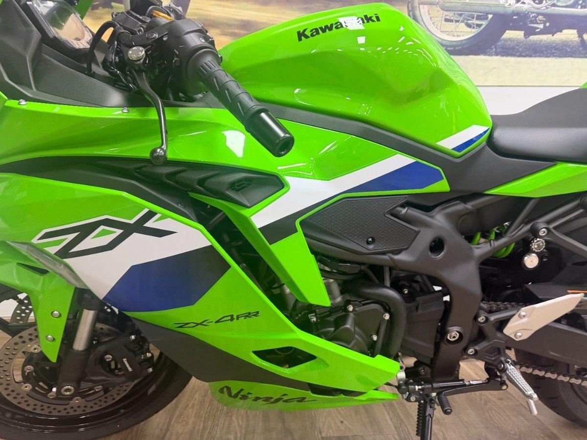 2026 KAWASAKI NINJA 400 ZX-4RR KRT SPORTS