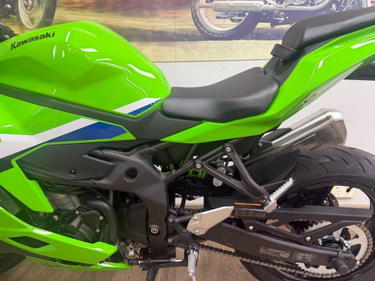 2026 KAWASAKI NINJA 400 ZX-4RR KRT SPORTS