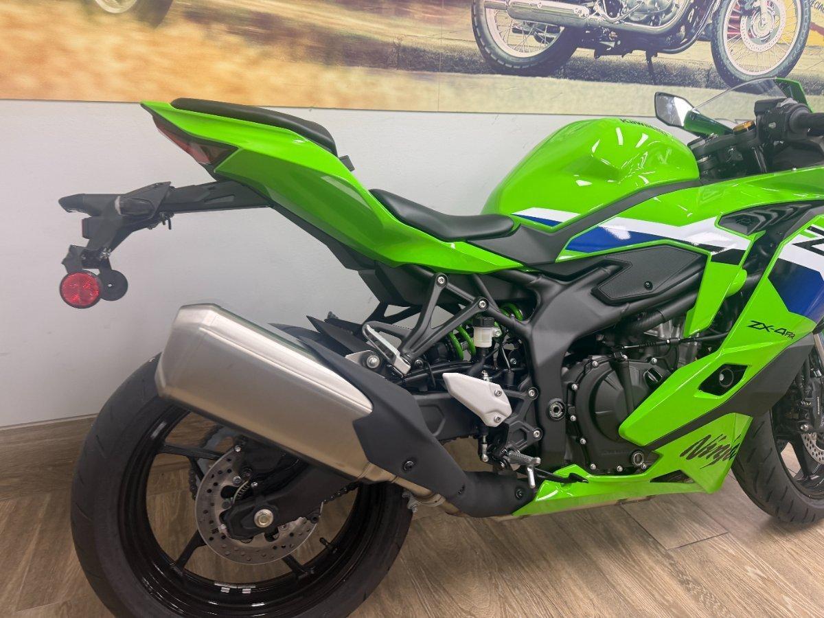 2026 KAWASAKI NINJA 400 ZX-4RR KRT SPORTS
