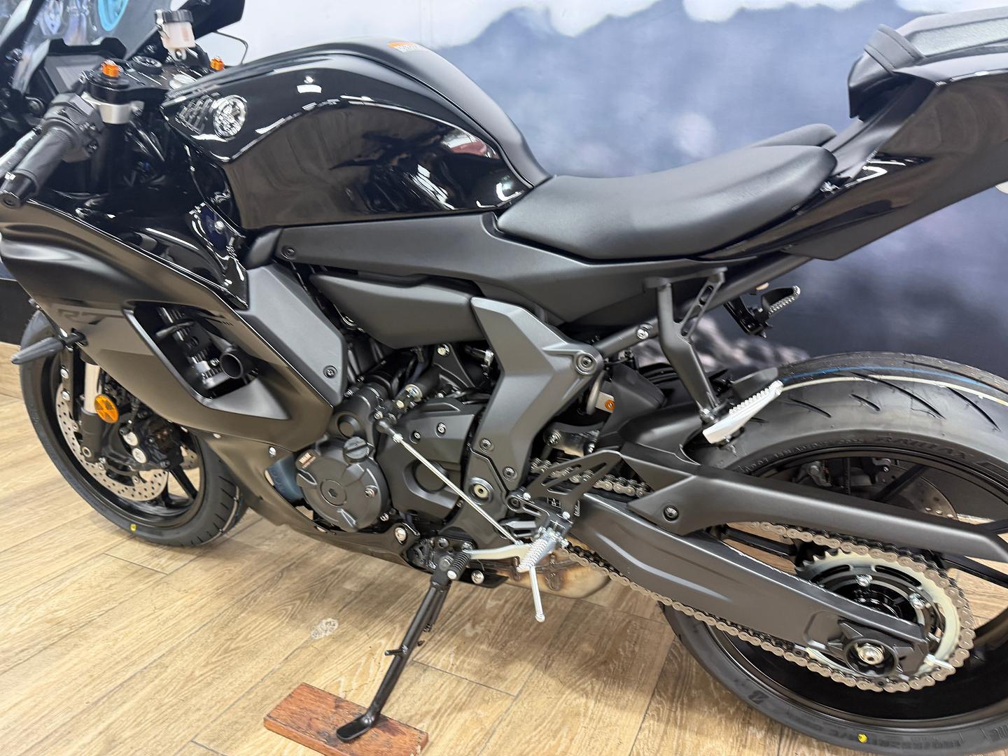2025 YAMAHA YZF-R7LA SPORTS