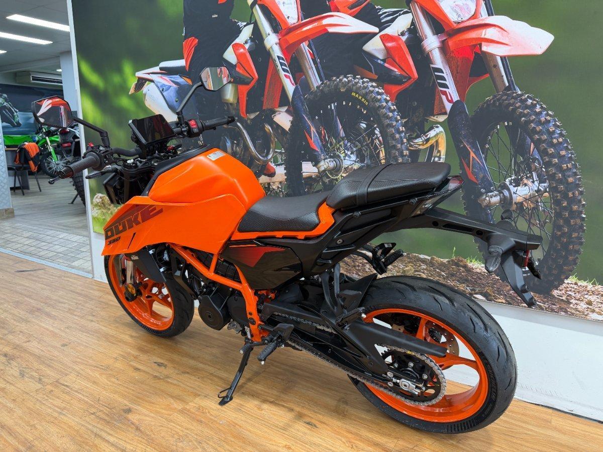 2025 KTM 390 DUKE ROAD