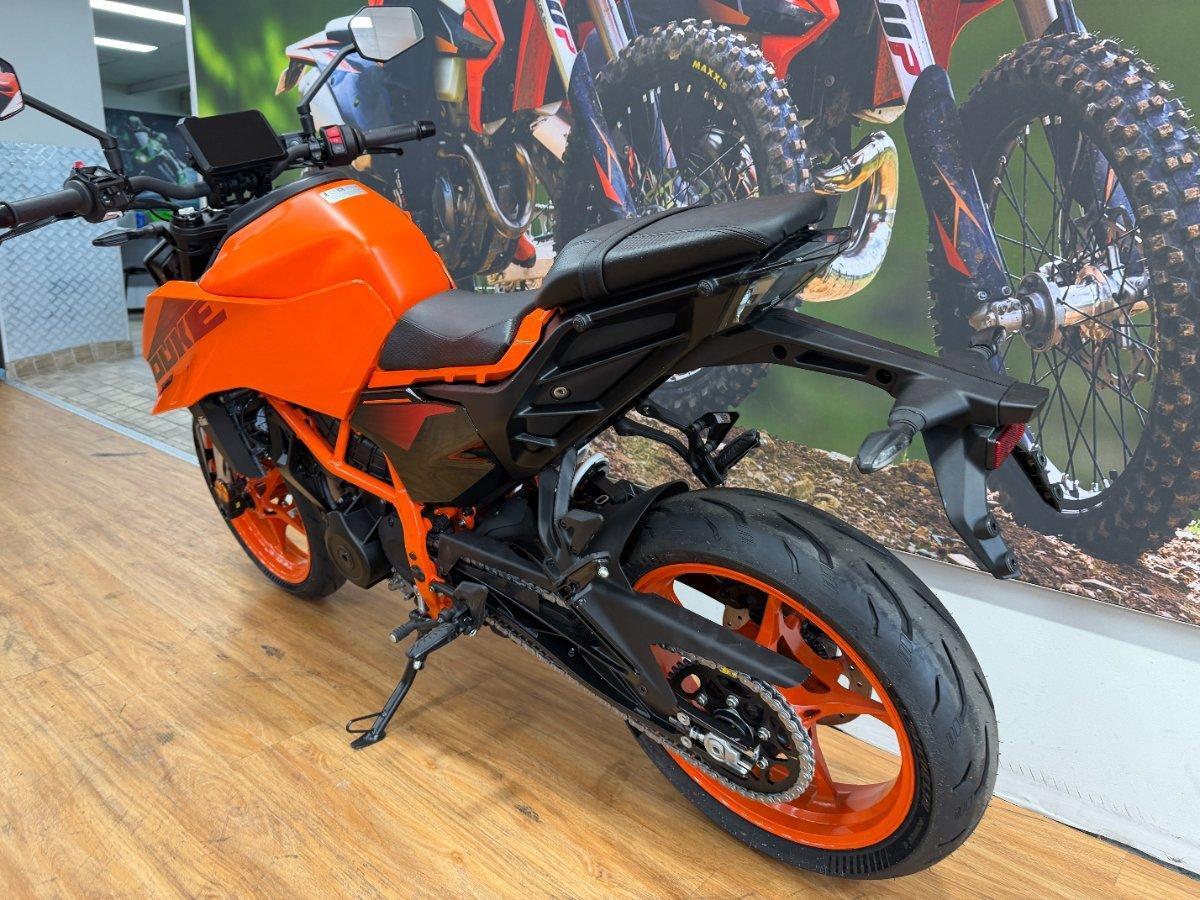 2025 KTM 390 DUKE ROAD