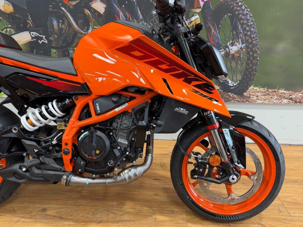 2025 KTM 390 DUKE ROAD