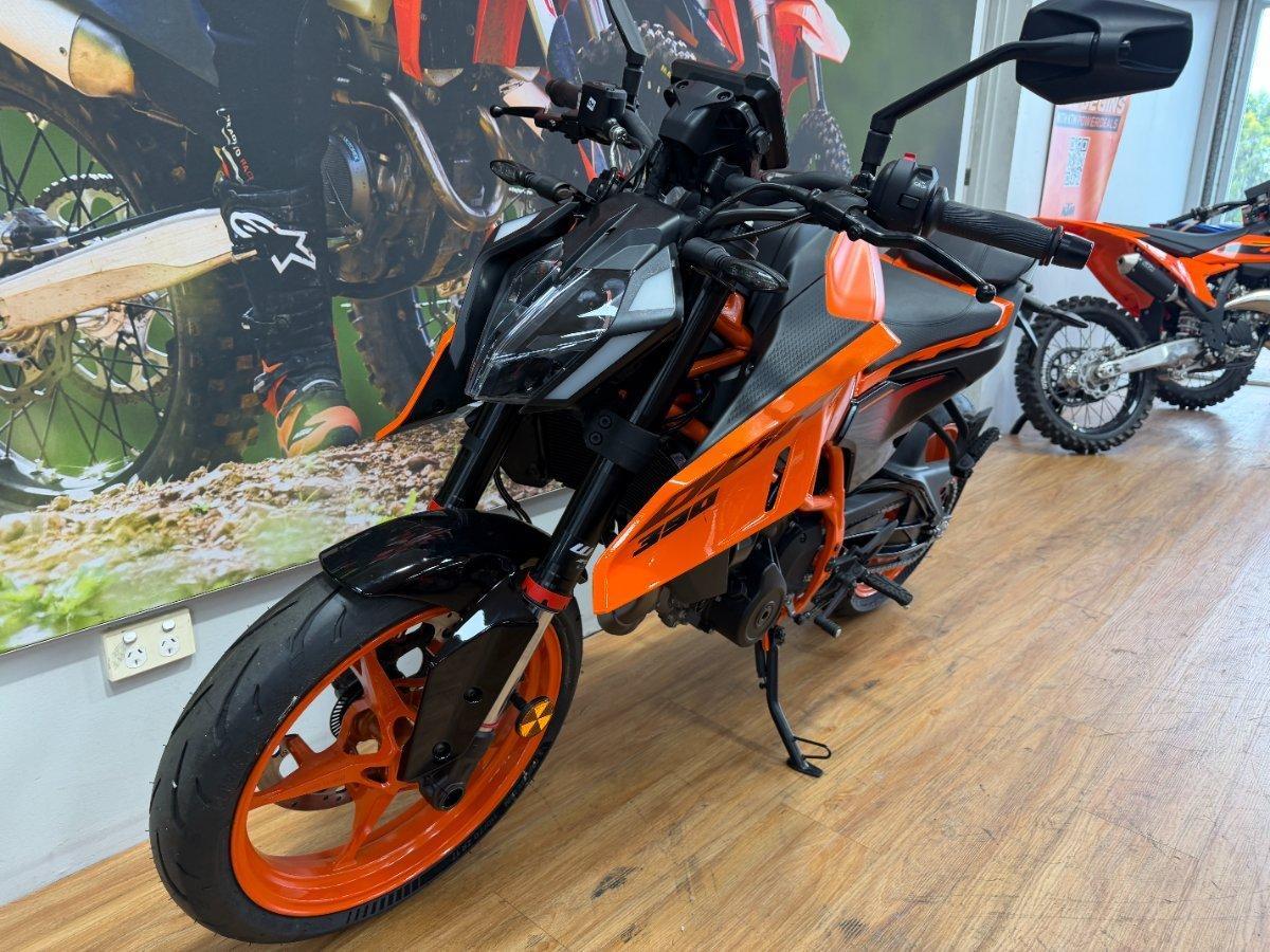 2025 KTM 390 DUKE ROAD