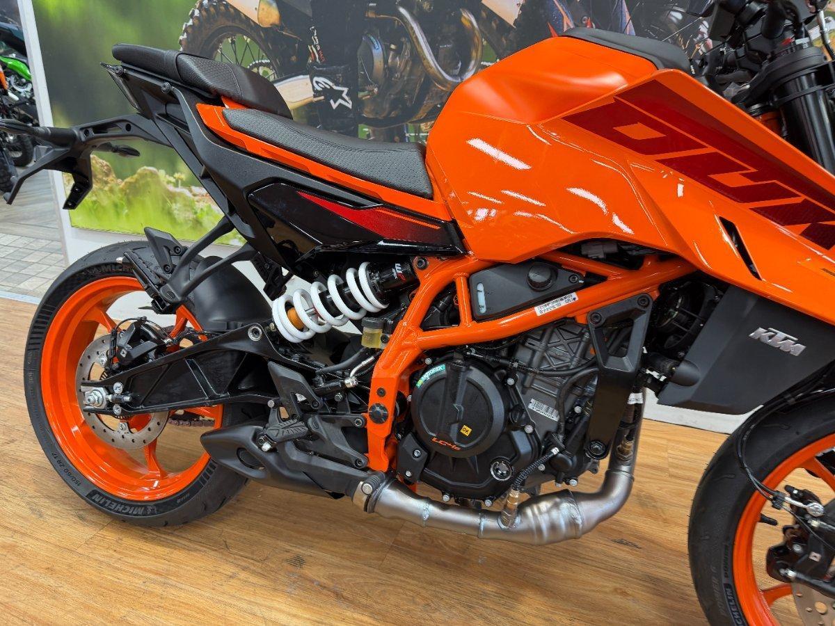 2025 KTM 390 DUKE ROAD