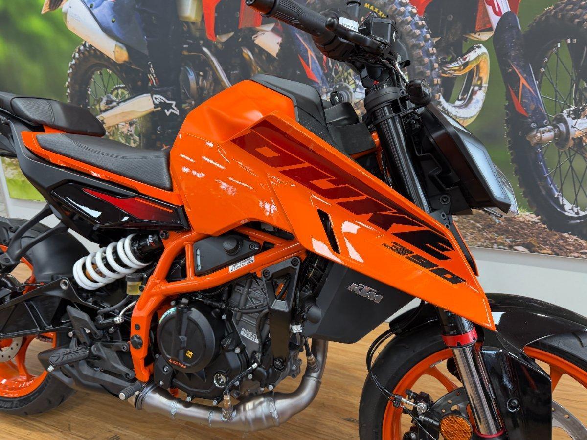 2025 KTM 390 DUKE ROAD