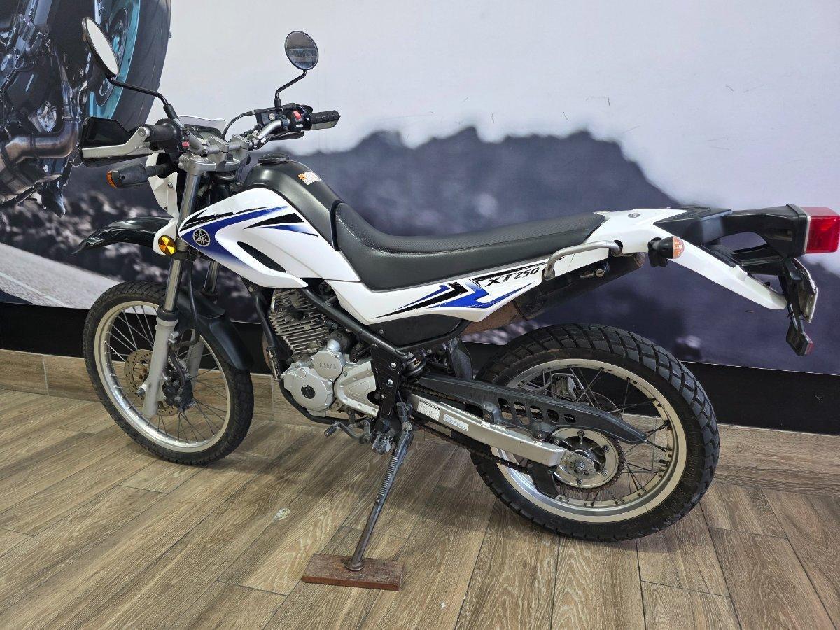 2009 YAMAHA XT250 TRAIL