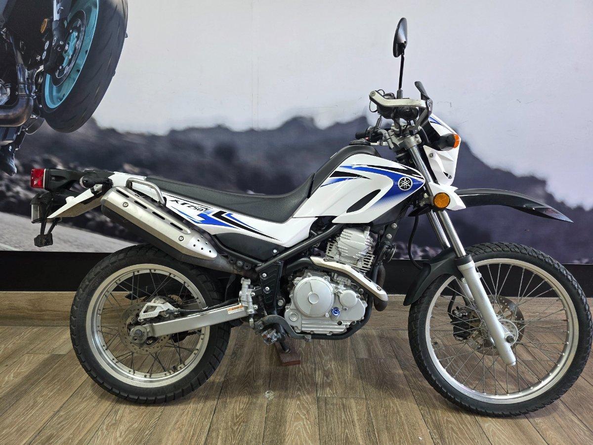 2009 YAMAHA XT250 TRAIL