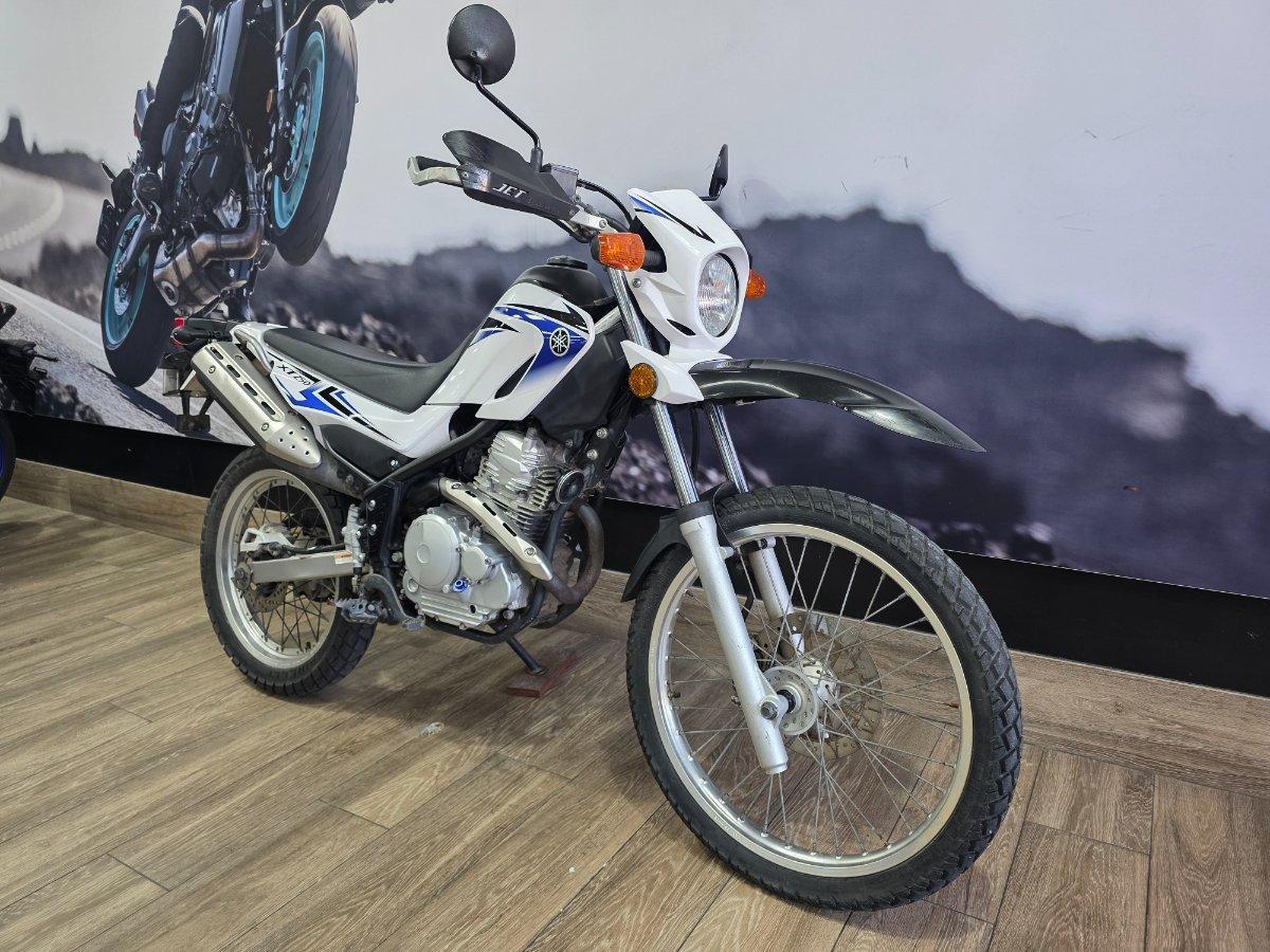 2009 YAMAHA XT250 TRAIL
