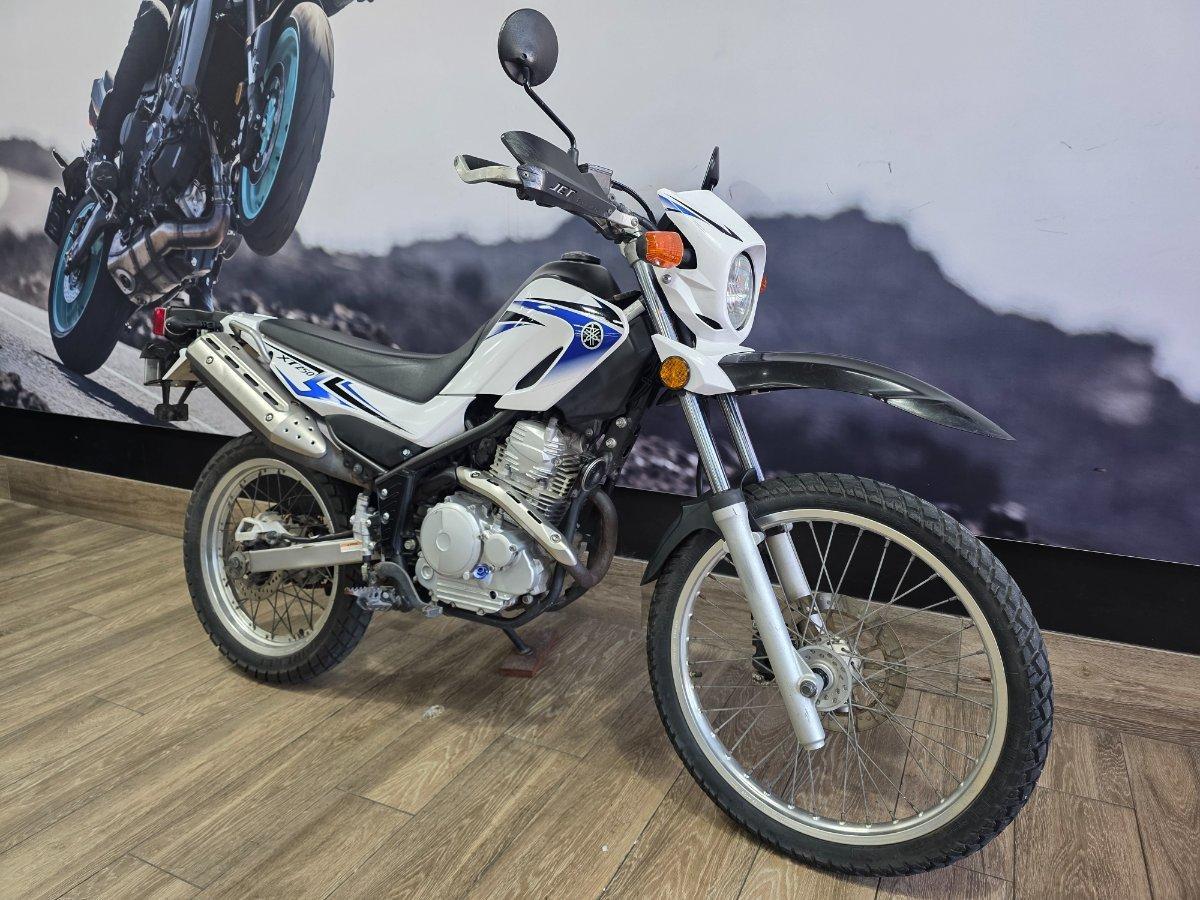 2009 YAMAHA XT250 TRAIL