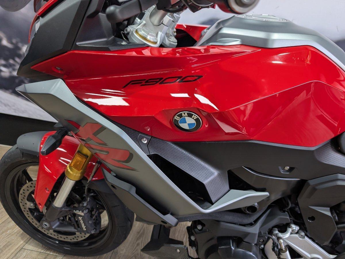 2021 BMW F 900 XR ROAD