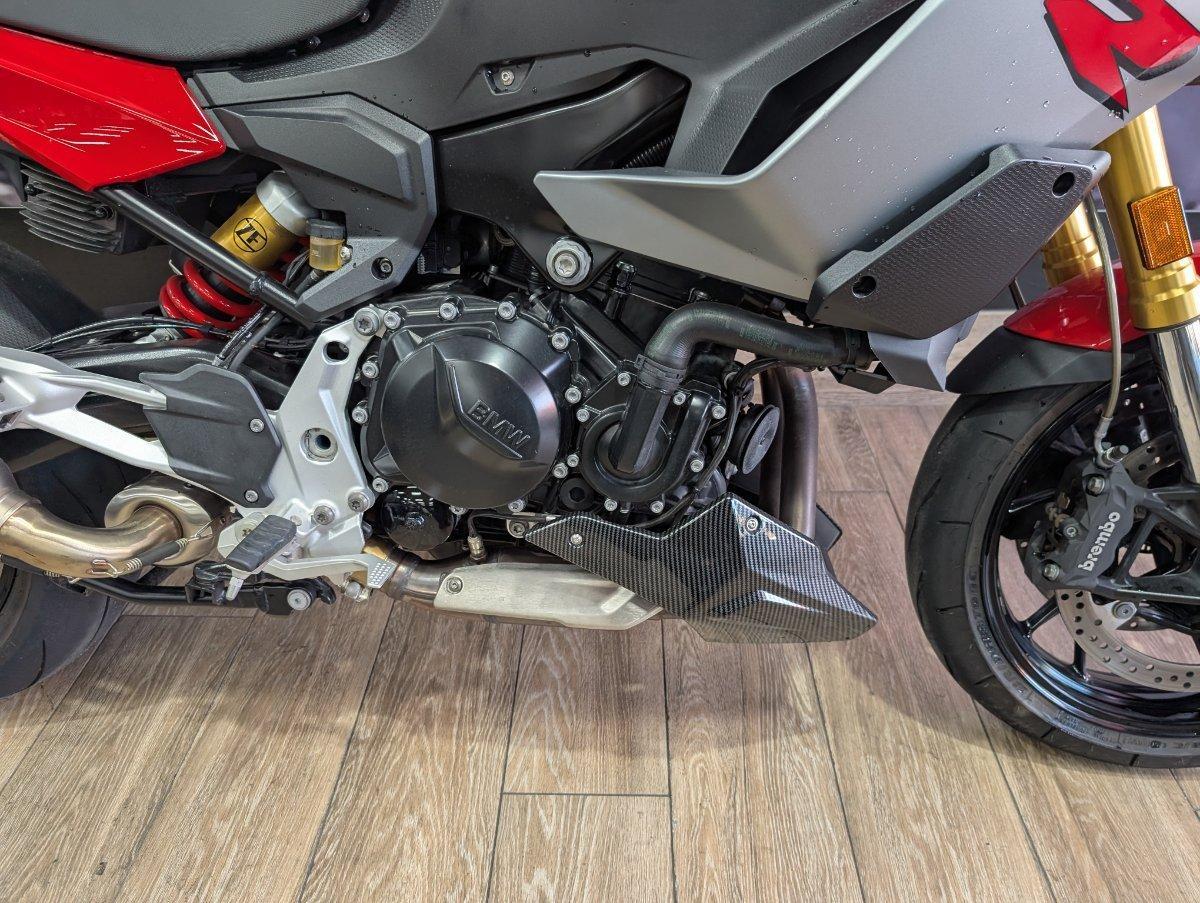 2021 BMW F 900 XR ROAD