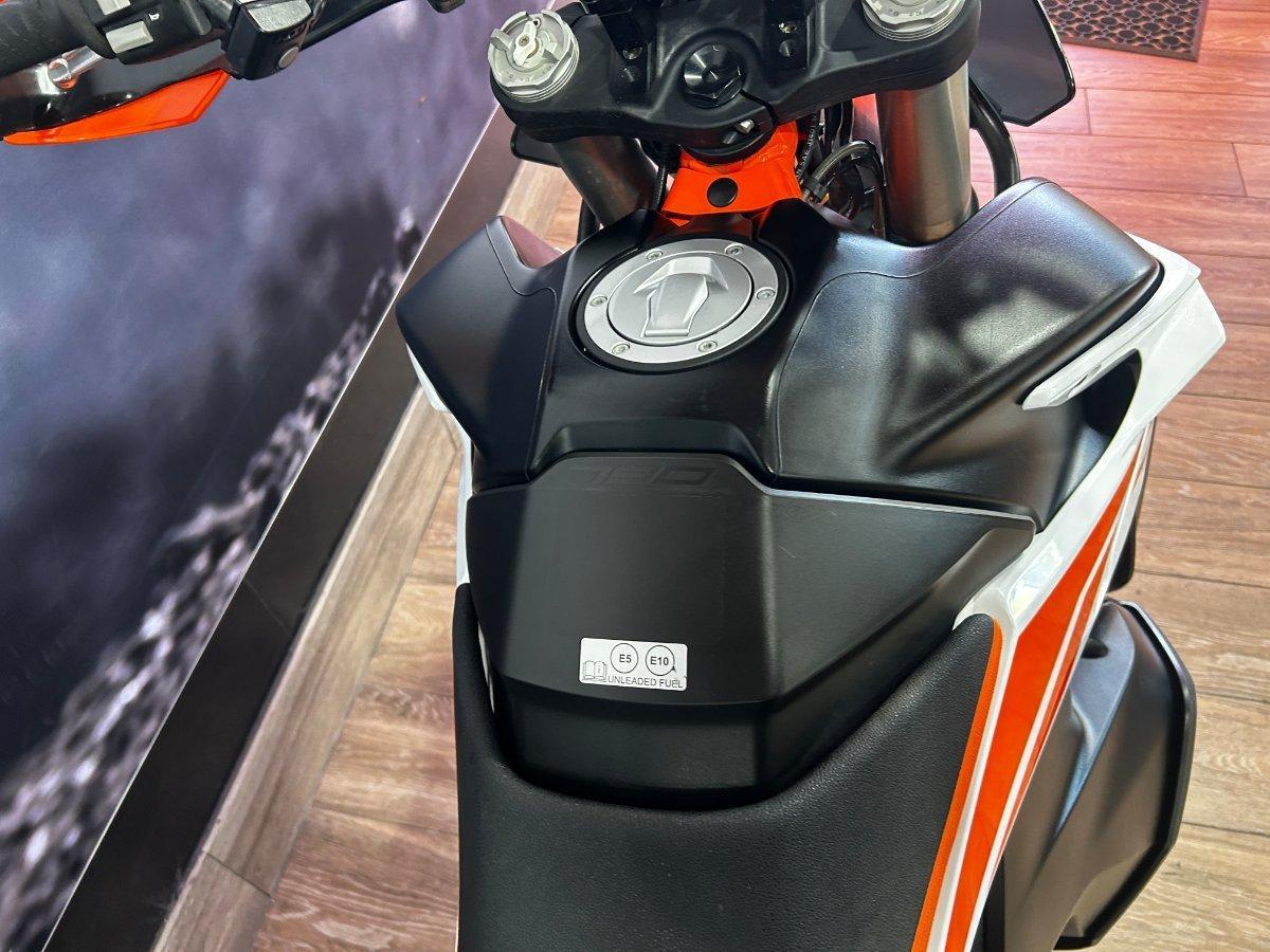2019 KTM KTM 790 ADVENTURE R DUAL SPORTS
