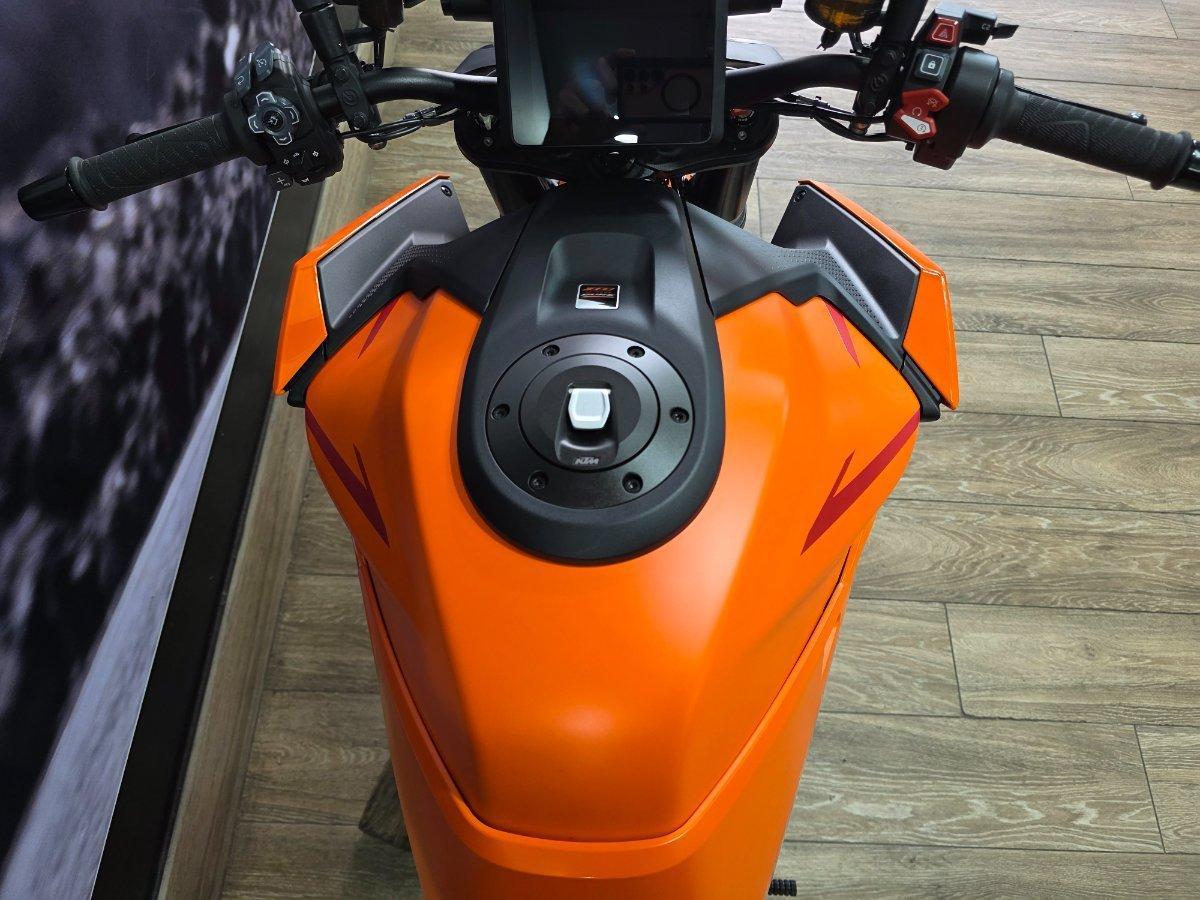 2024 KTM 1390 SUPER DUKE R SPORTS