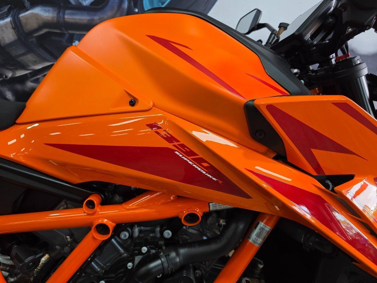 2024 KTM 1390 SUPER DUKE R SPORTS