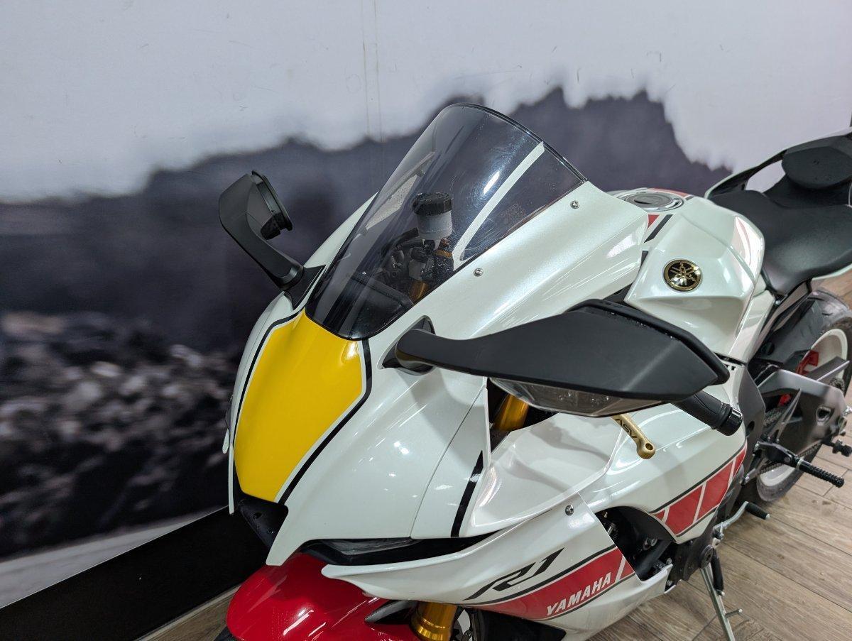 2026 YAMAHA YZF-R1 SPORTS