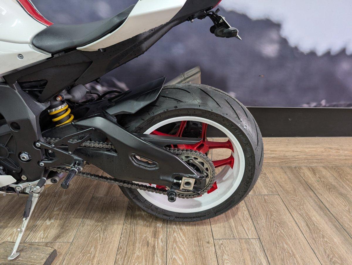 2026 YAMAHA YZF-R1 SPORTS