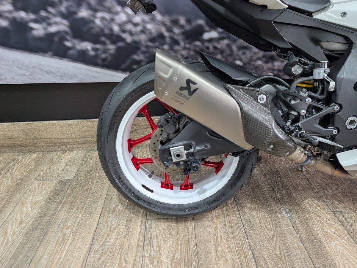 2026 YAMAHA YZF-R1 SPORTS