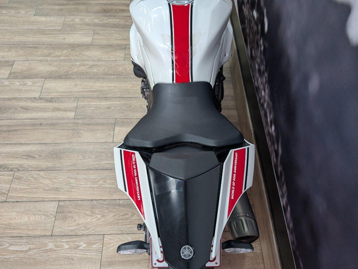 2026 YAMAHA YZF-R1 SPORTS