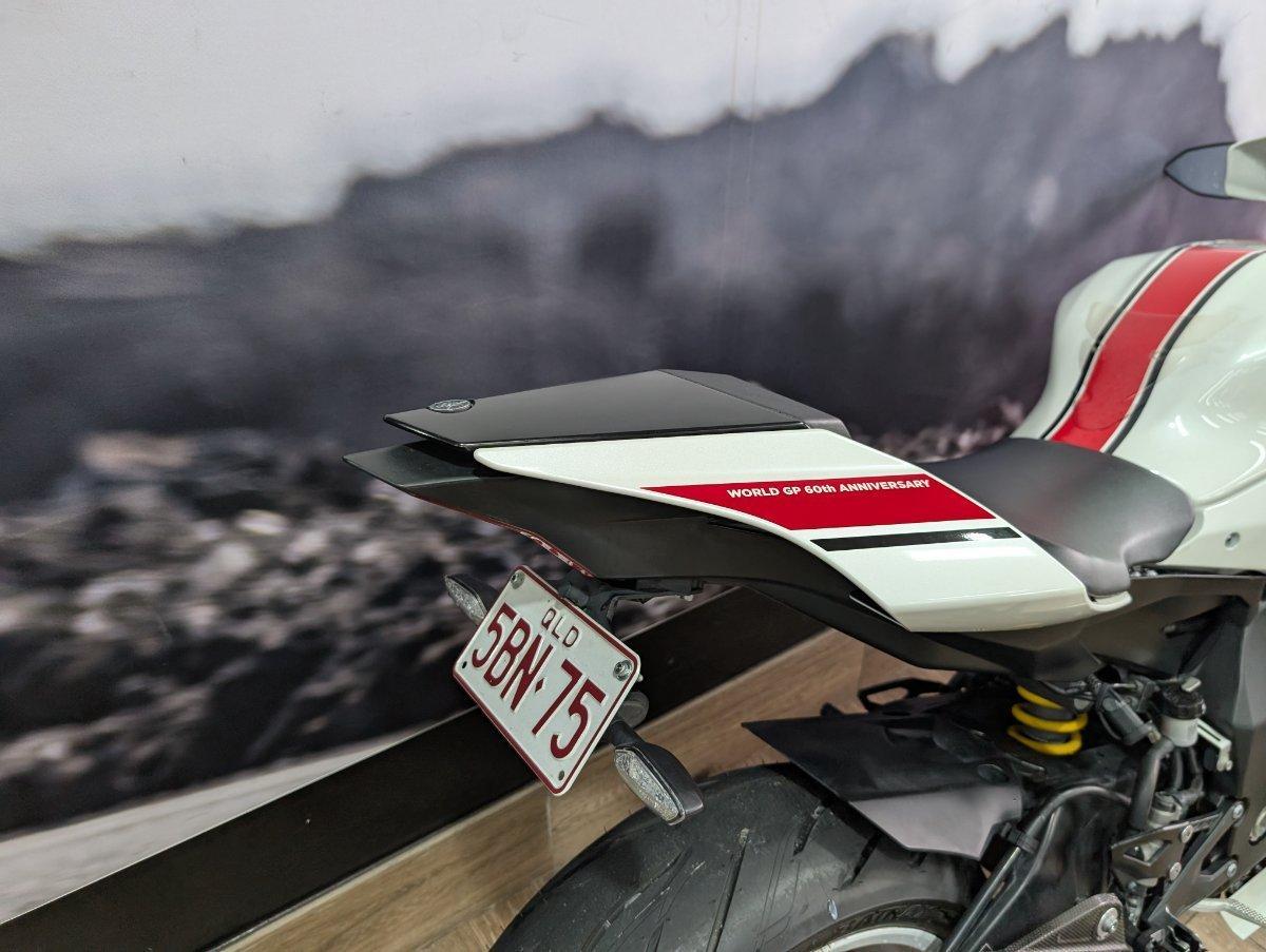 2026 YAMAHA YZF-R1 SPORTS