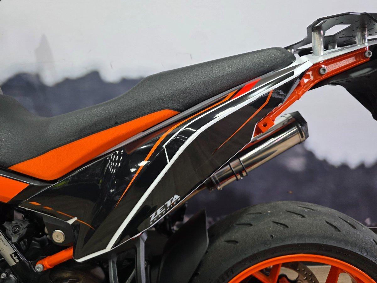 2023 KTM 890 SM-T SPORTS