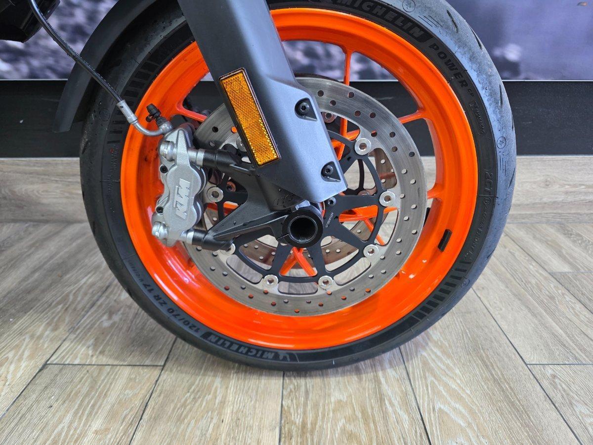 2023 KTM 890 SM-T SPORTS