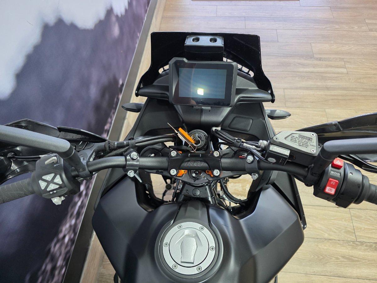 2023 KTM 890 SM-T SPORTS