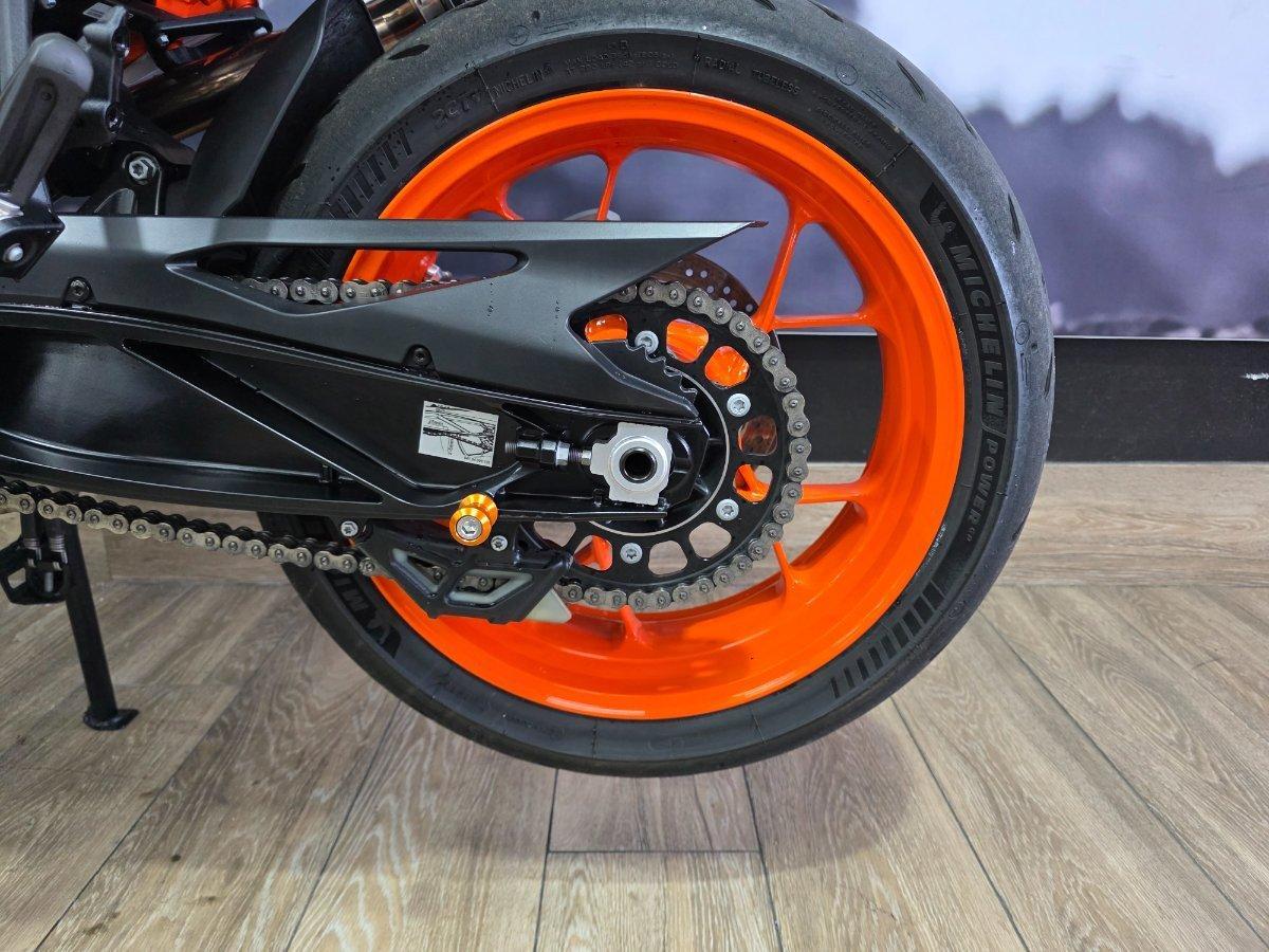 2023 KTM 890 SM-T SPORTS