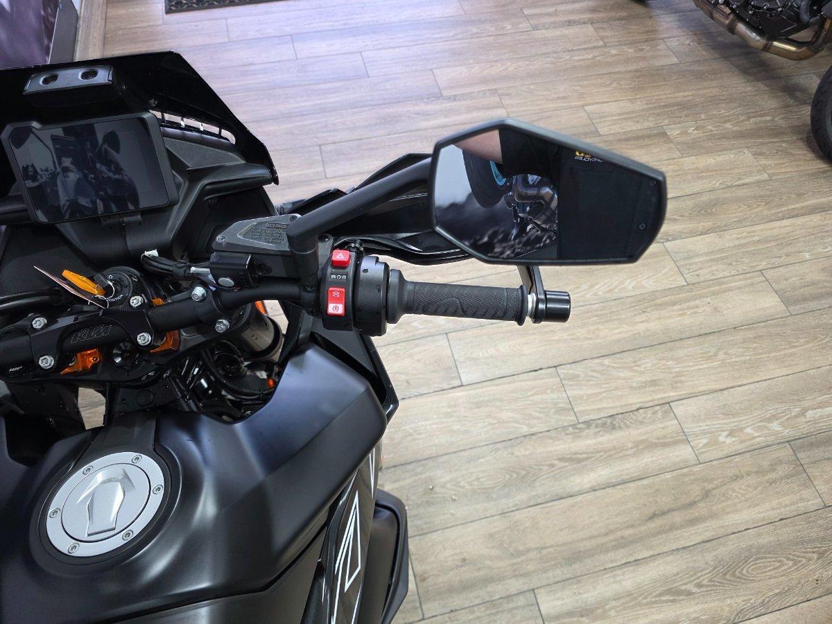 2023 KTM 890 SM-T SPORTS