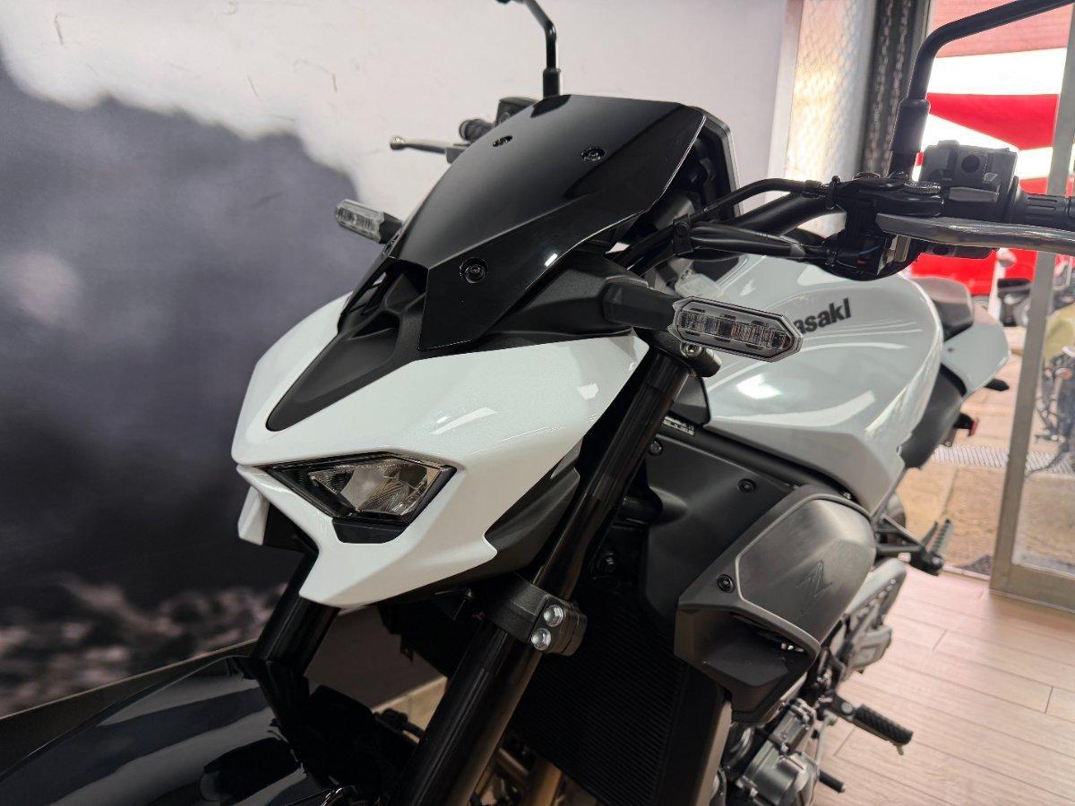2026 KAWASAKI Z900 (ZR900) SPORTS