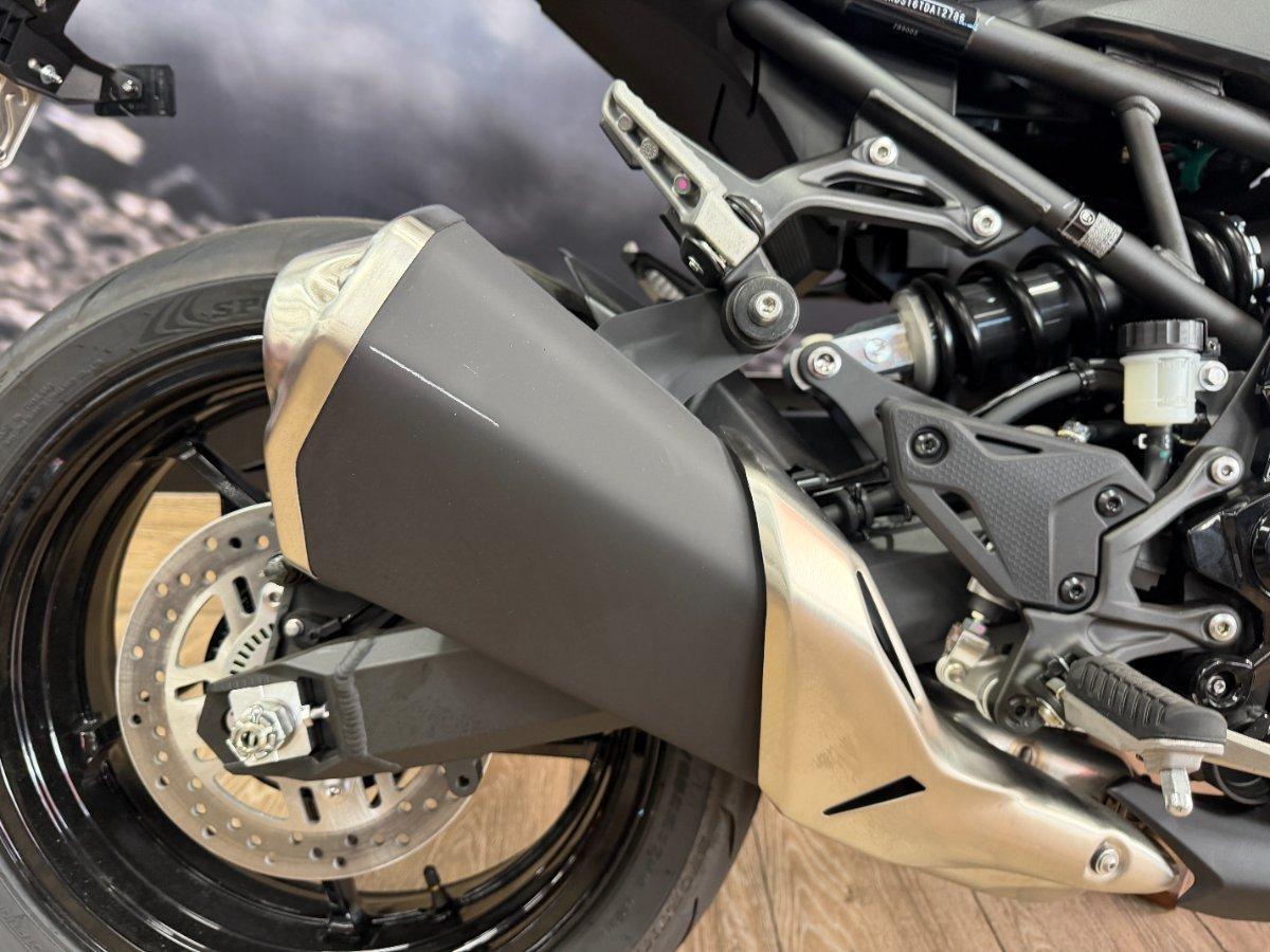 2026 KAWASAKI Z900 (ZR900) SPORTS
