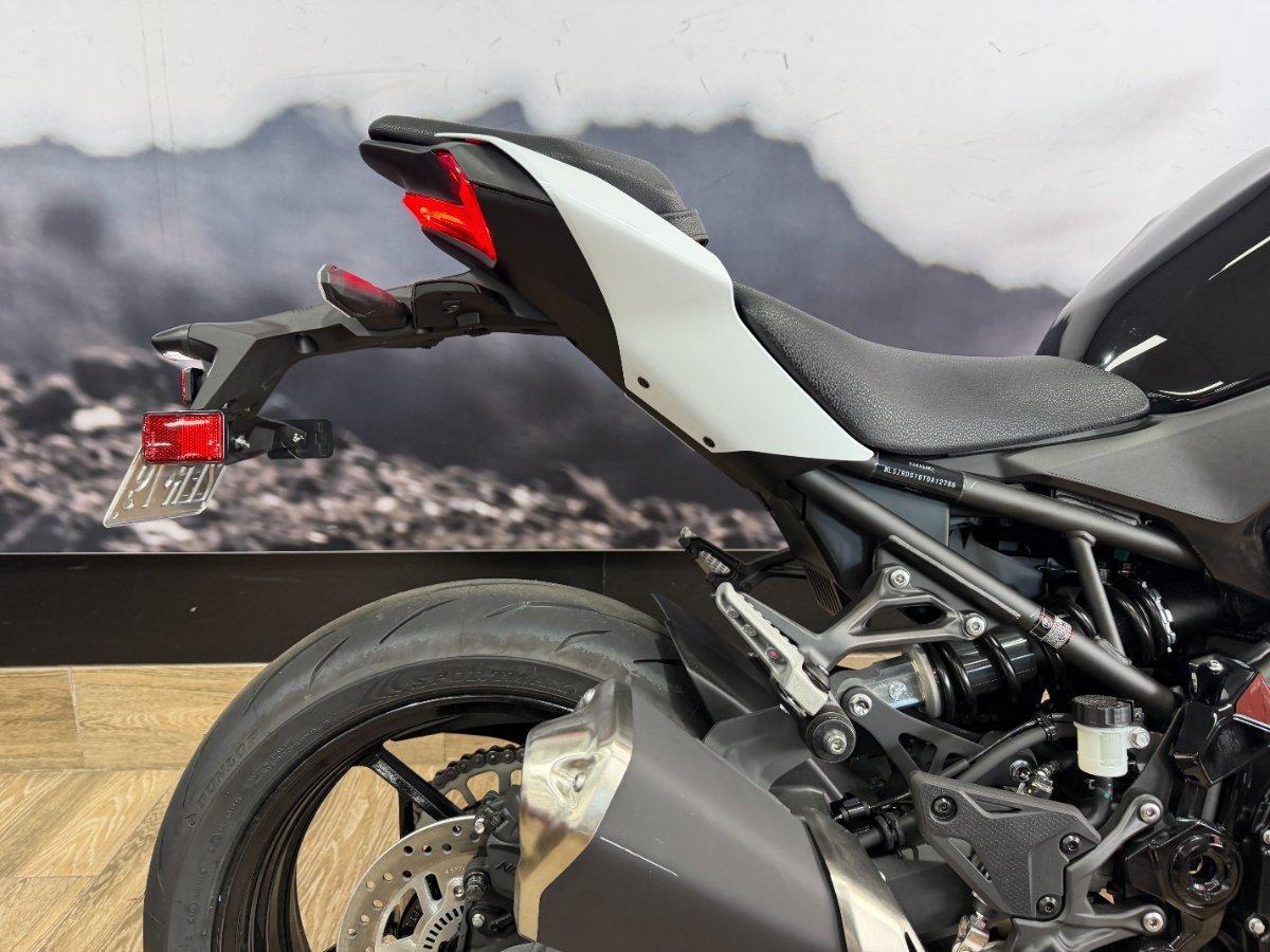 2026 KAWASAKI Z900 (ZR900) SPORTS