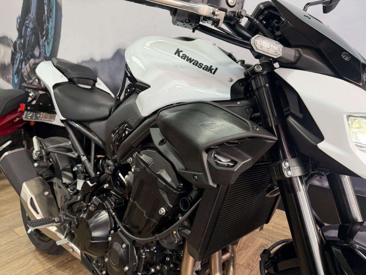 2026 KAWASAKI Z900 (ZR900) SPORTS