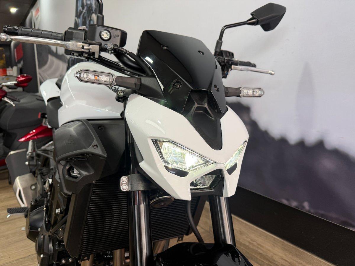 2026 KAWASAKI Z900 (ZR900) SPORTS