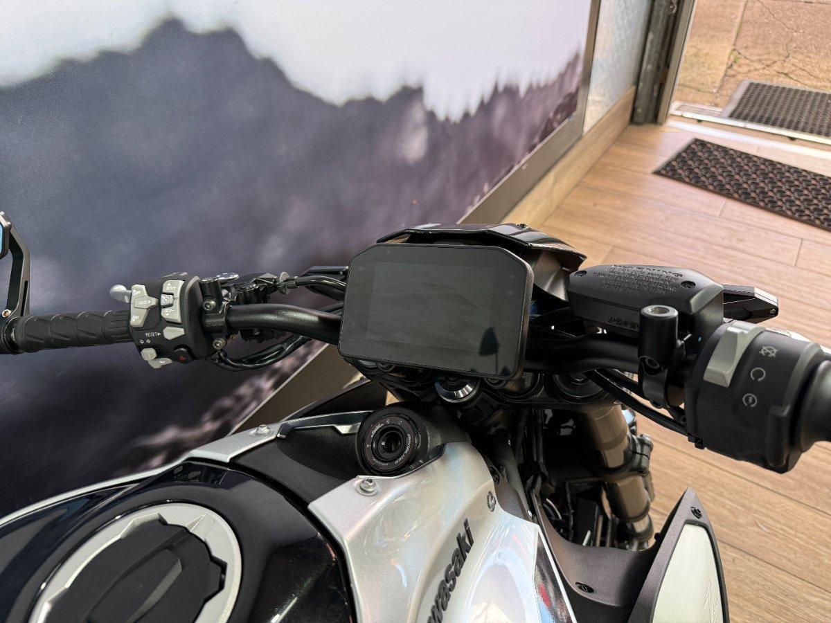 2025 KAWASAKI Z900 (ZR900) SPORTS