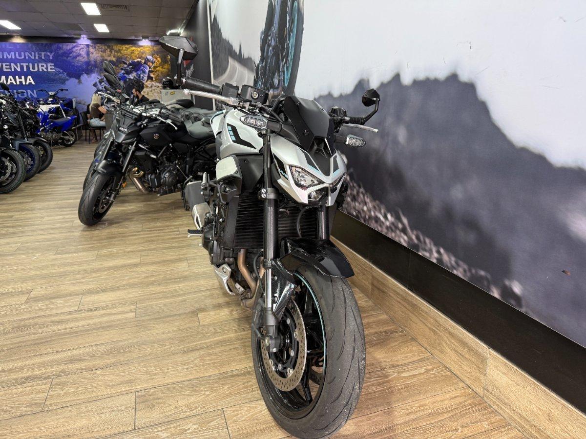 2025 KAWASAKI Z900 (ZR900) SPORTS