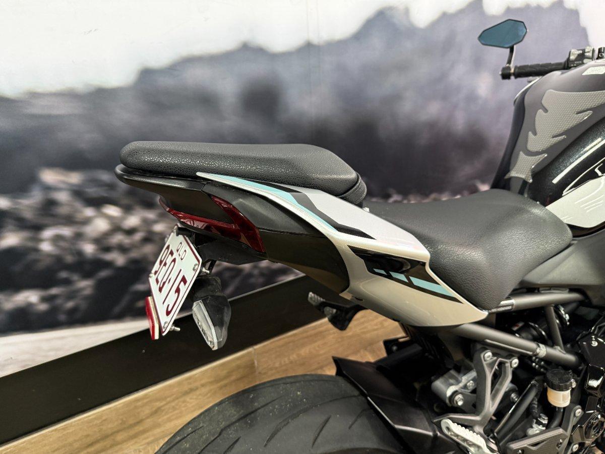 2025 KAWASAKI Z900 (ZR900) SPORTS