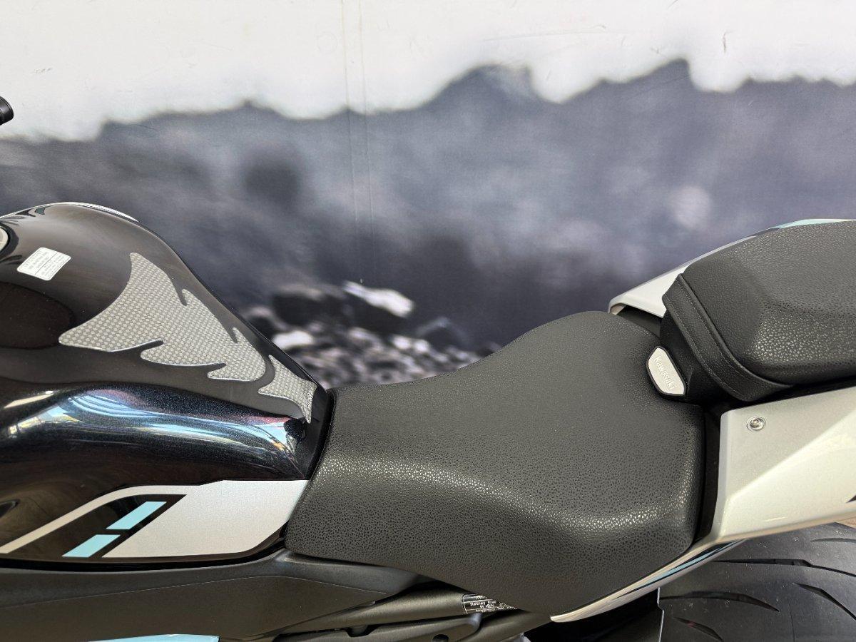 2025 KAWASAKI Z900 (ZR900) SPORTS
