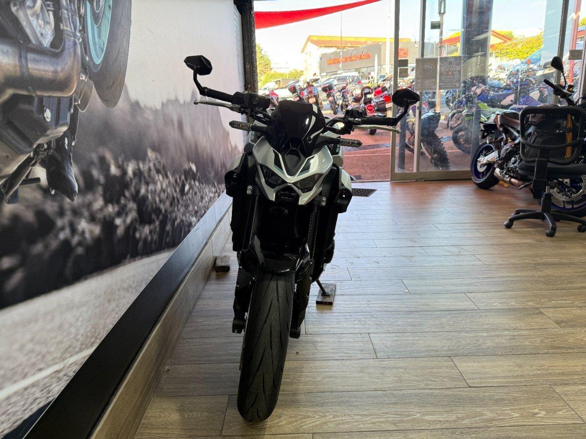 2025 KAWASAKI Z900 (ZR900) SPORTS