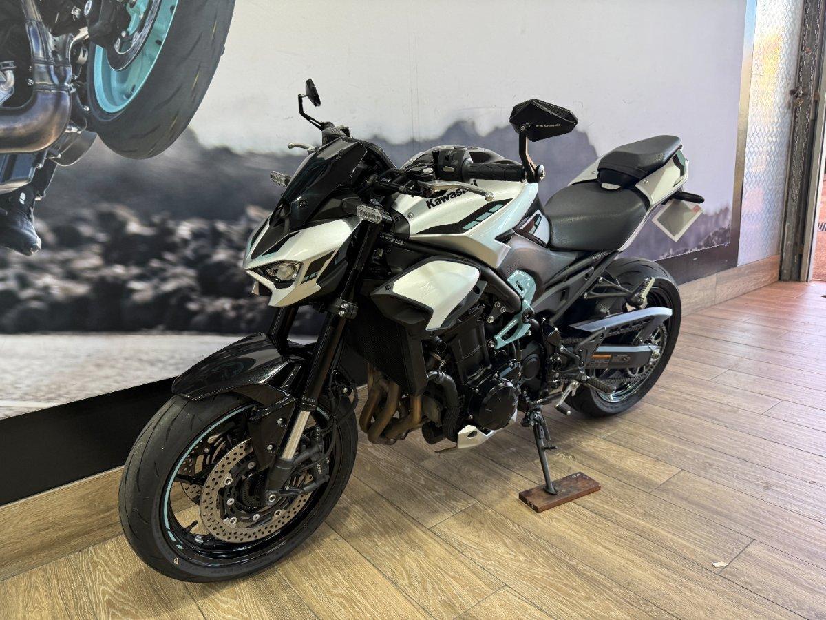 2025 KAWASAKI Z900 (ZR900) SPORTS