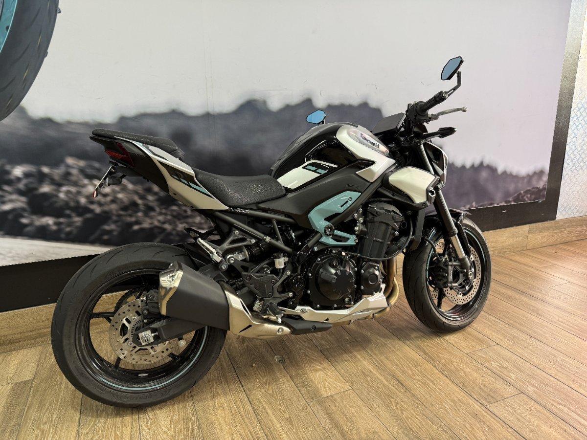 2025 KAWASAKI Z900 (ZR900) SPORTS